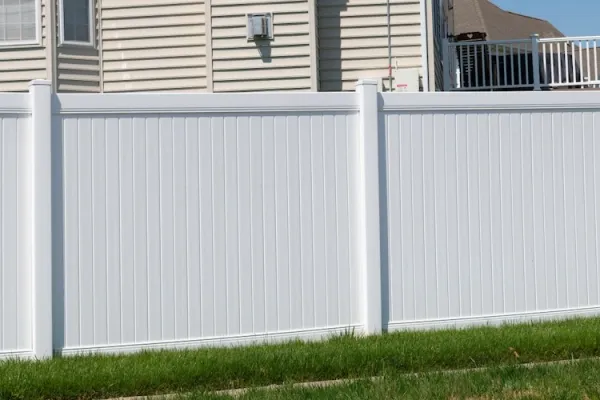 privacy fence for backyard